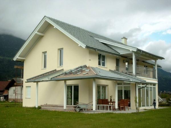 TRAVELER DIGITAL CAMERA